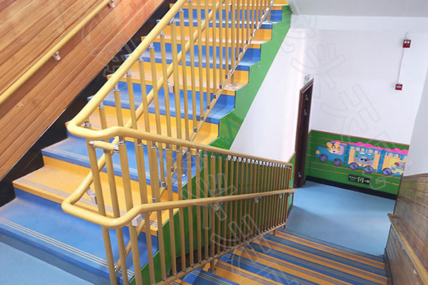 学校楼梯扶手要求的安装高度（图）